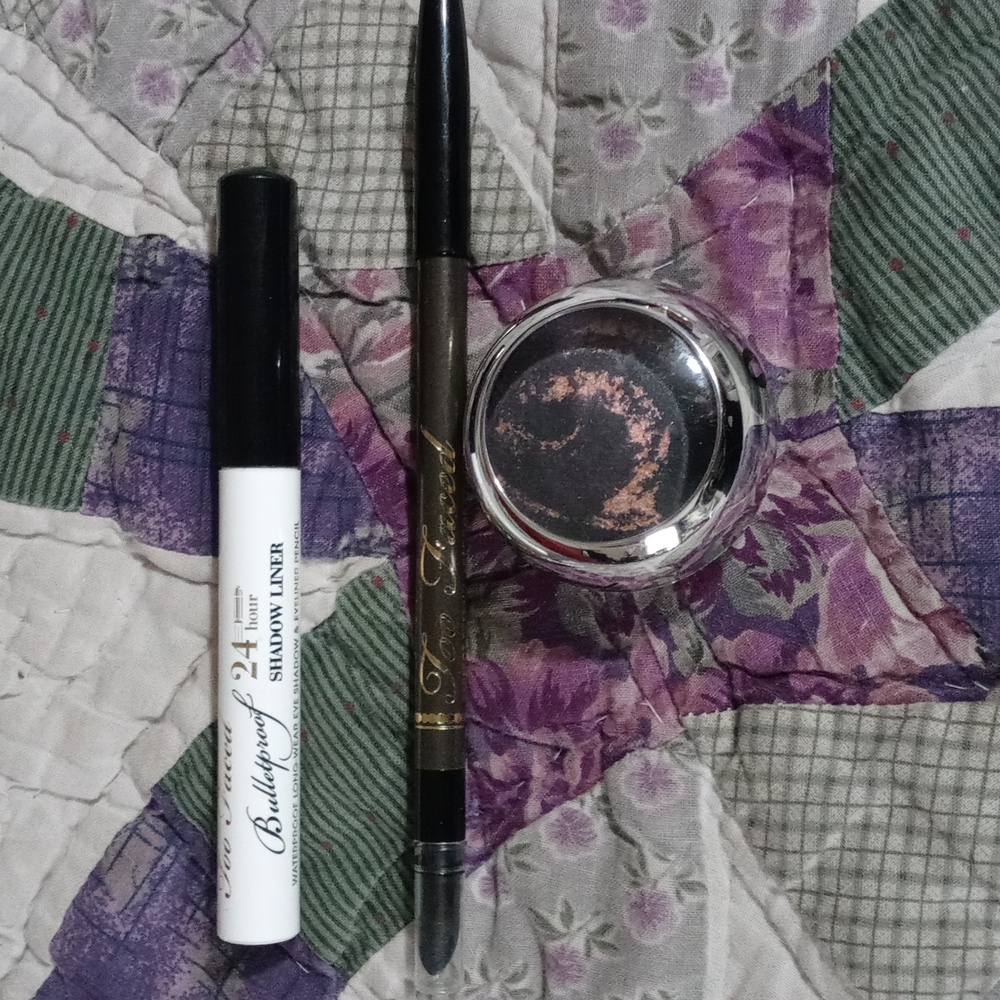 Brand new Too Faced mini set